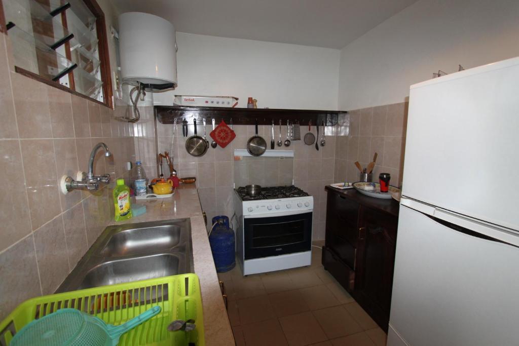 Kakatar Family Residence , Yoff Dakar Quarto foto